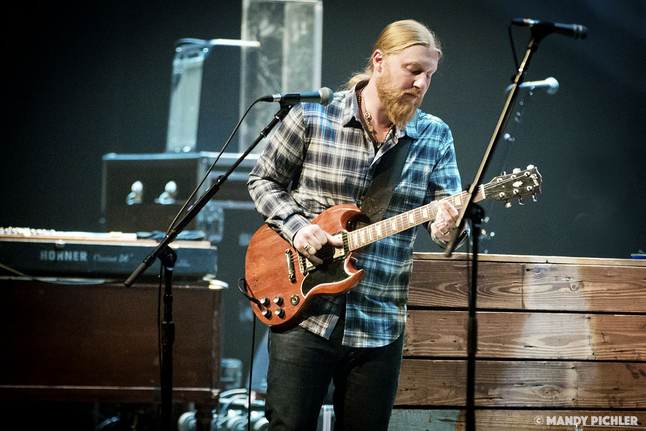 Tedeschi Trucks Band in Chicago Grateful Web
